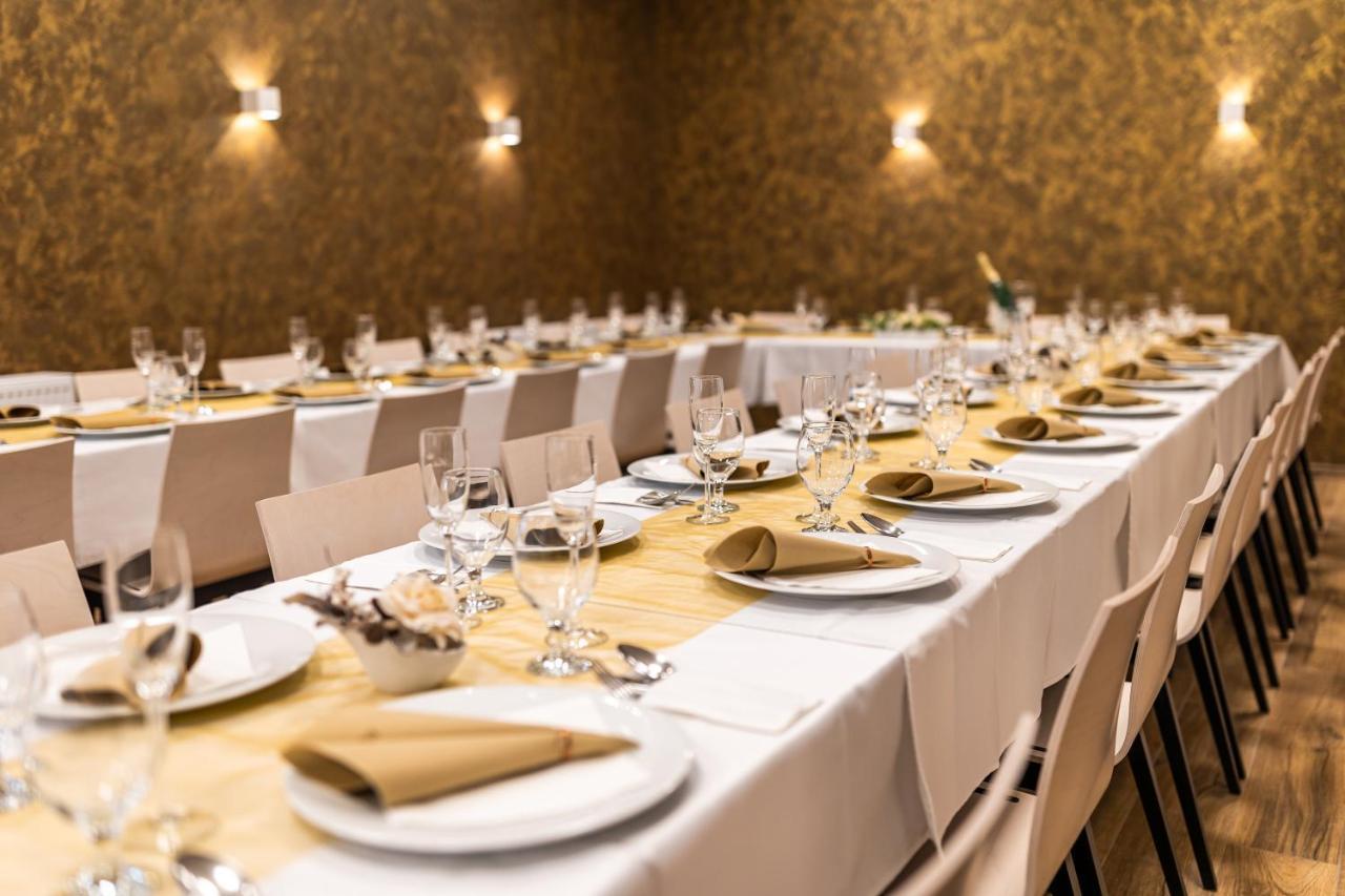 Hotel Jordanek Opočno Dış mekan fotoğraf