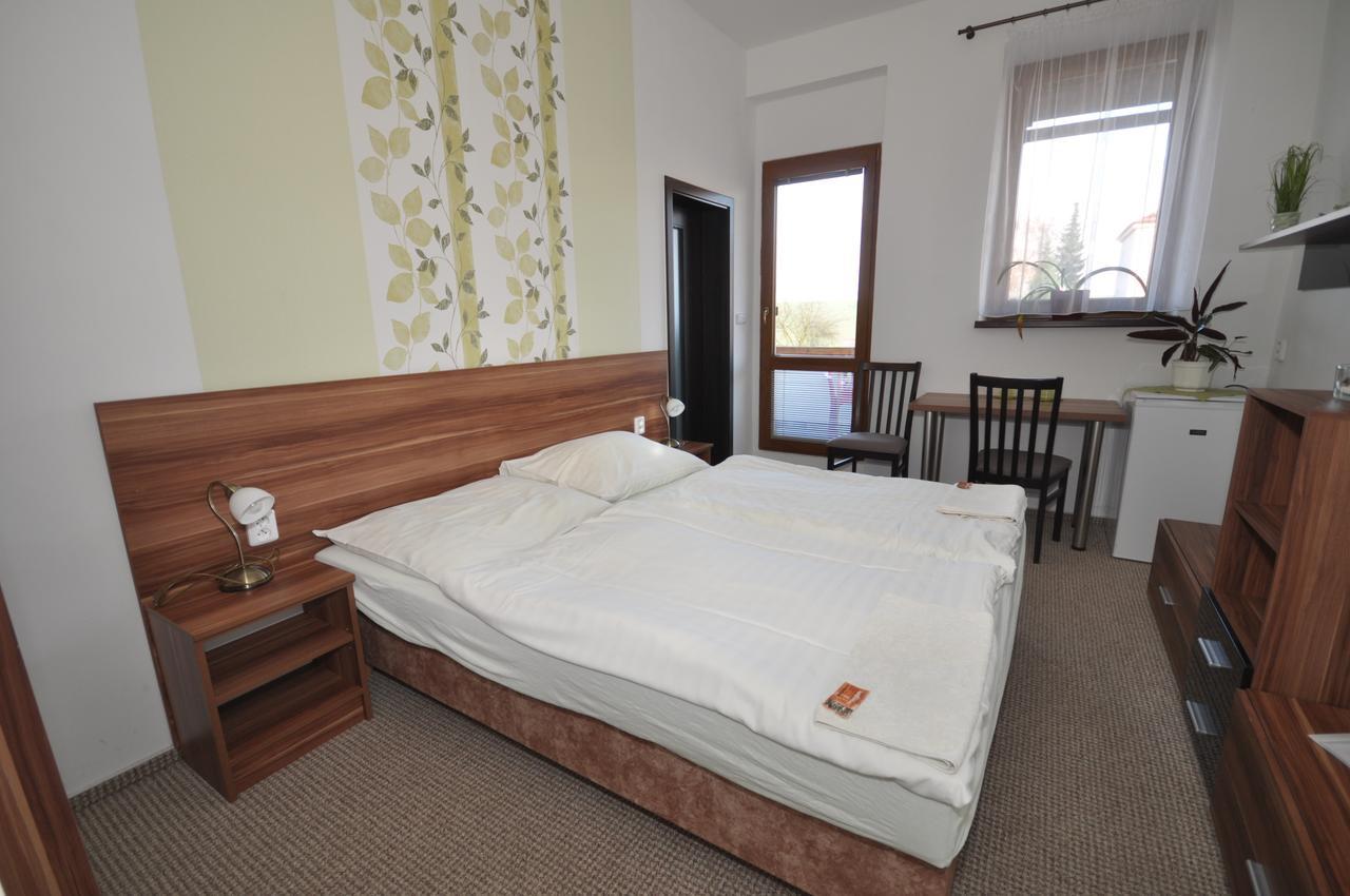 Hotel Jordanek Opočno Dış mekan fotoğraf