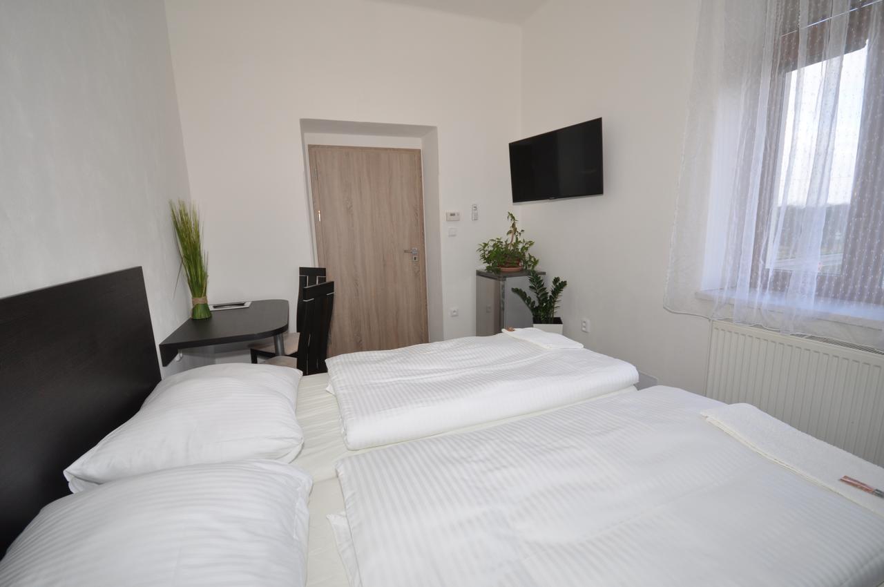 Hotel Jordanek Opočno Dış mekan fotoğraf
