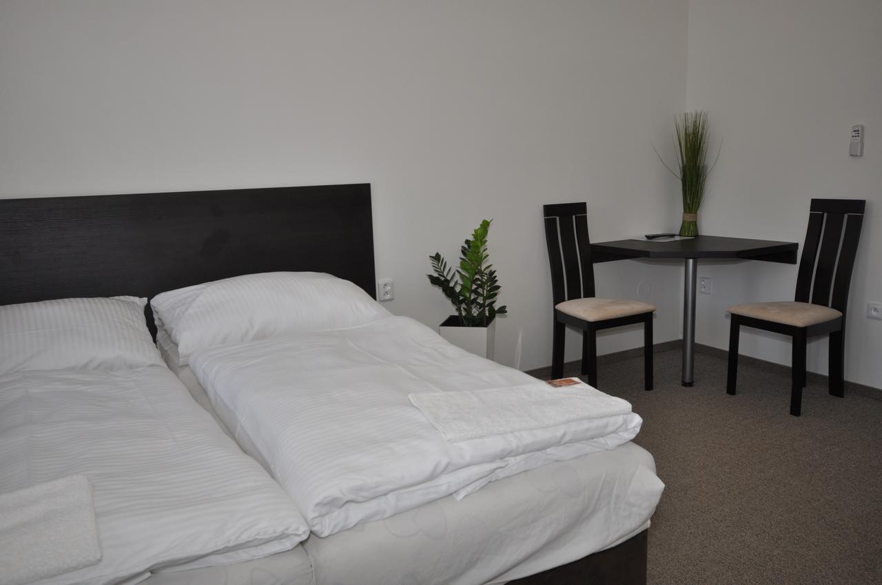 Hotel Jordanek Opočno Dış mekan fotoğraf