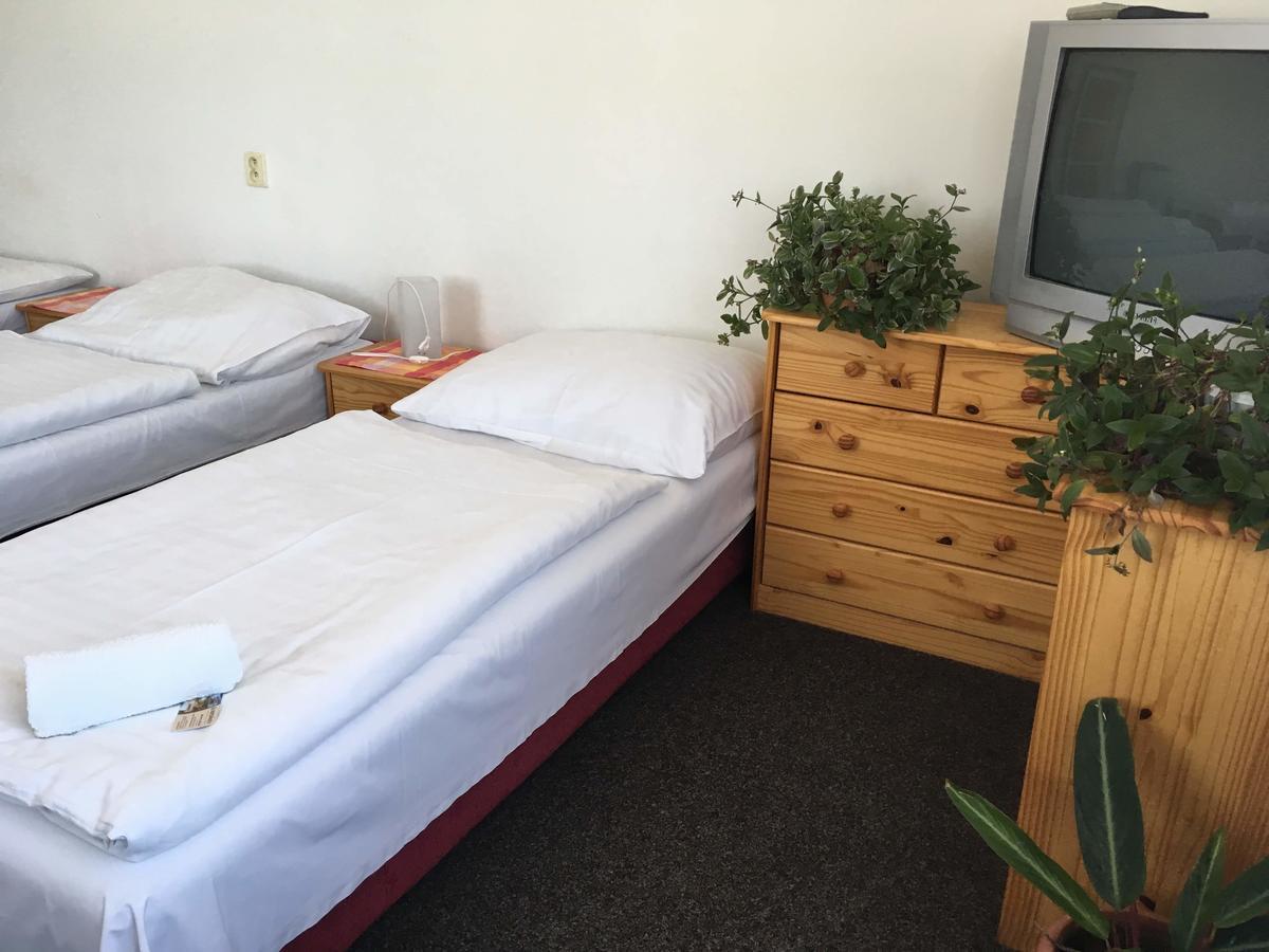 Hotel Jordanek Opočno Dış mekan fotoğraf