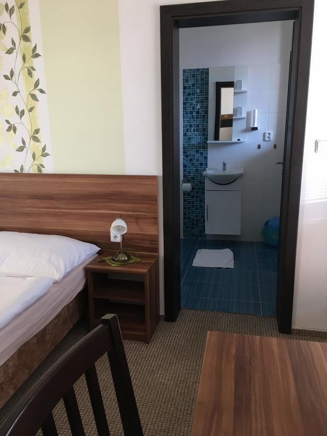 Hotel Jordanek Opočno Dış mekan fotoğraf