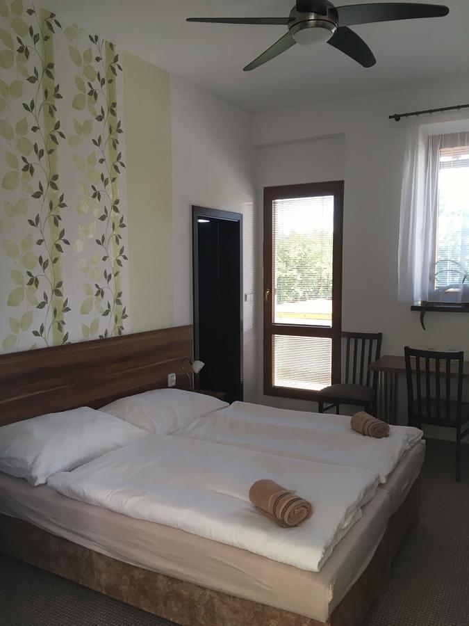 Hotel Jordanek Opočno Dış mekan fotoğraf